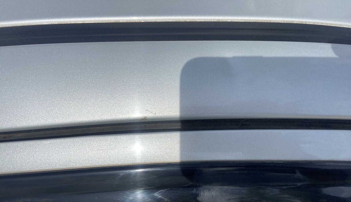 2016 Maruti Ciaz ZXI, Petrol, Manual, 89,801 km, Right A pillar - Slightly dented