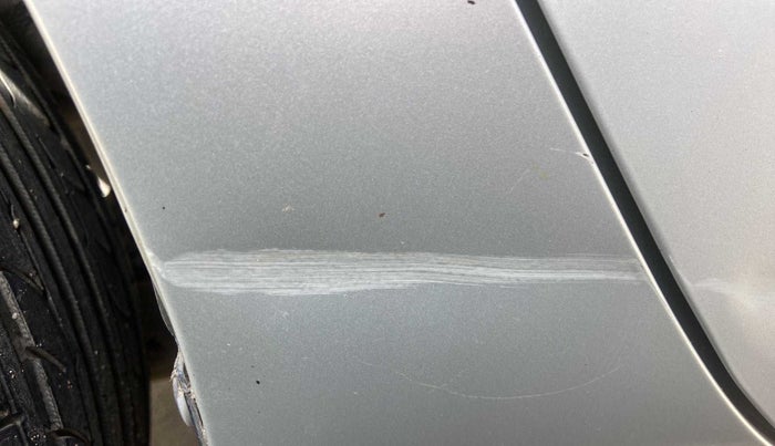 2016 Maruti Ciaz ZXI, Petrol, Manual, 89,801 km, Right C pillar - Minor scratches