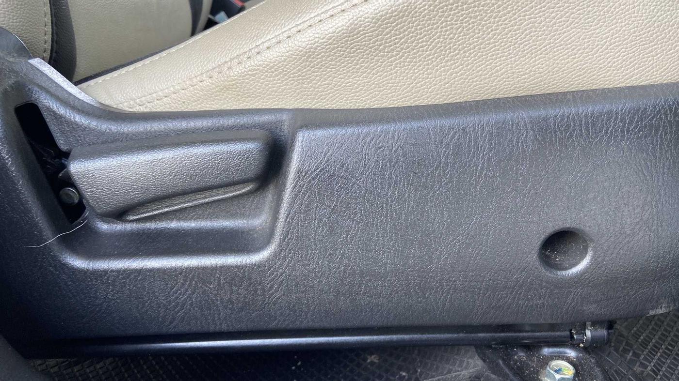2020 Maruti Alto VXI, Petrol, Manual, 17,556 km, Driver Side Adjustment Panel