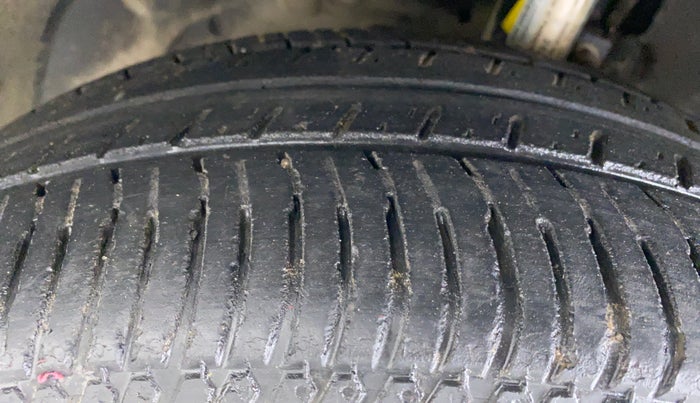 2017 Ford Ecosport 1.5 TITANIUM TI VCT AT, Petrol, Automatic, 55,902 km, Left Front Tyre Tread