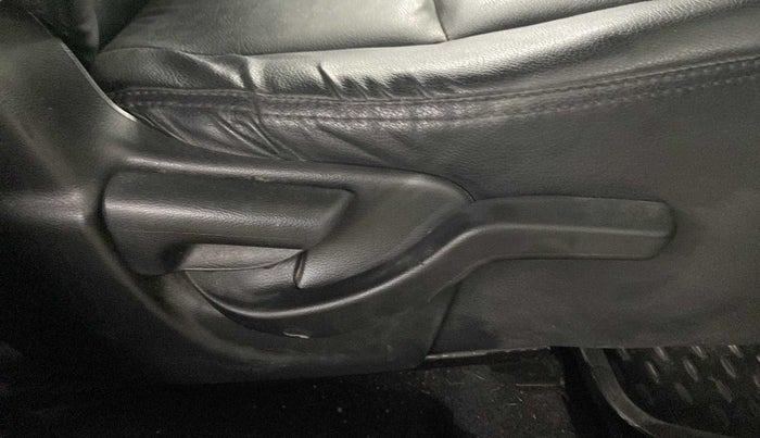 2019 Honda BR-V 1.5L I-VTEC S, Petrol, Manual, 47,813 km, Driver Side Adjustment Panel