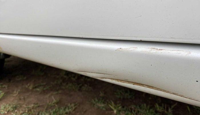 2012 Maruti Wagon R 1.0 VXI, Petrol, Manual, 96,900 km, Left running board - Minor scratches