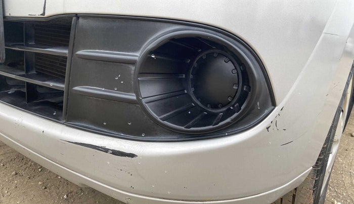 2012 Maruti Wagon R 1.0 LXI, CNG, Manual, 59,618 km, Front bumper - Minor scratches