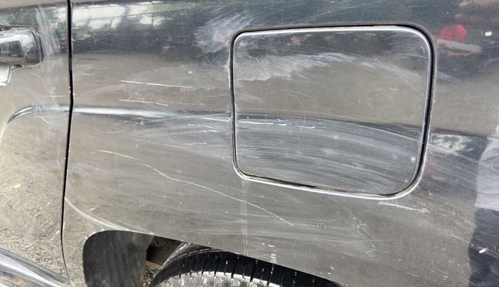 2016 Mahindra TUV300 T8, Diesel, Manual, 83,263 km, Left quarter panel - Minor scratches