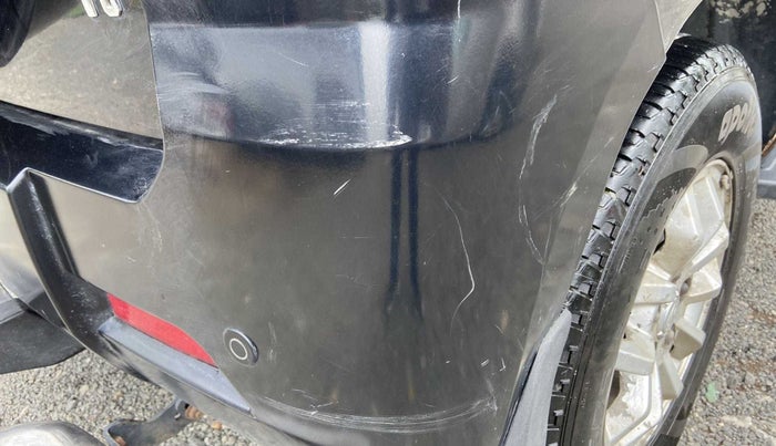 2016 Mahindra TUV300 T8, Diesel, Manual, 83,263 km, Rear bumper - Minor scratches