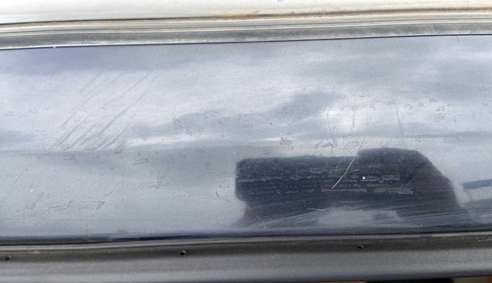 2016 Mahindra TUV300 T8, Diesel, Manual, 83,263 km, Right C pillar - Slightly dented