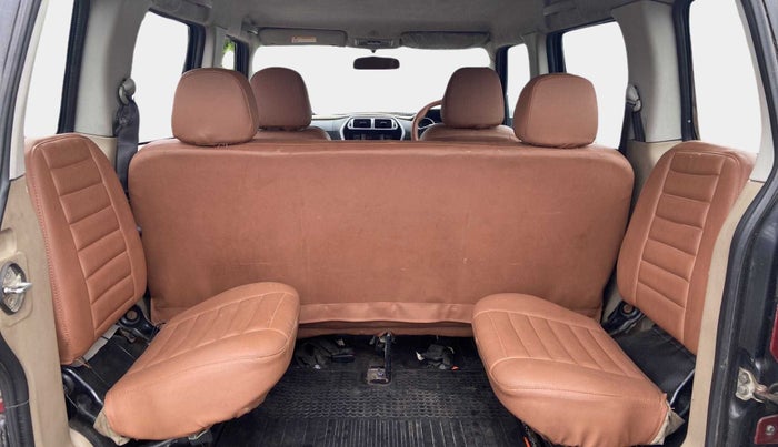 2016 Mahindra TUV300 T8, Diesel, Manual, 83,263 km, Boot Inside