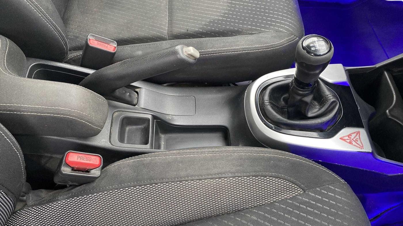 2017 Honda WR-V 1.2L I-VTEC VX MT, Petrol, Manual, 86,037 km, Gear Lever