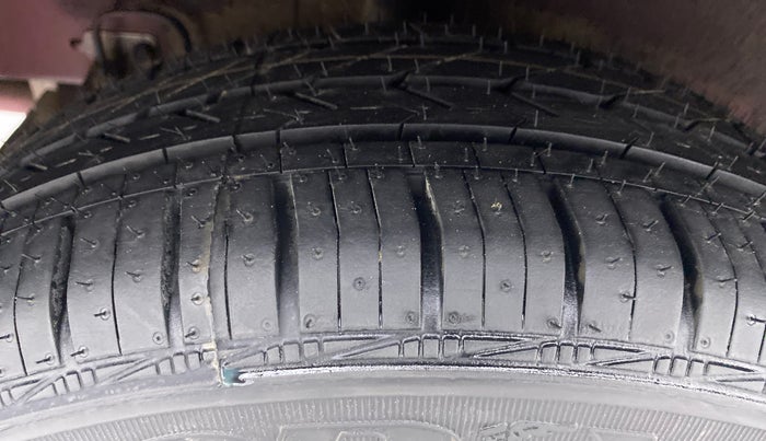 2015 Hyundai Grand i10 MAGNA 1.2 VTVT, Petrol, Manual, 42,030 km, Left Front Tyre Tread