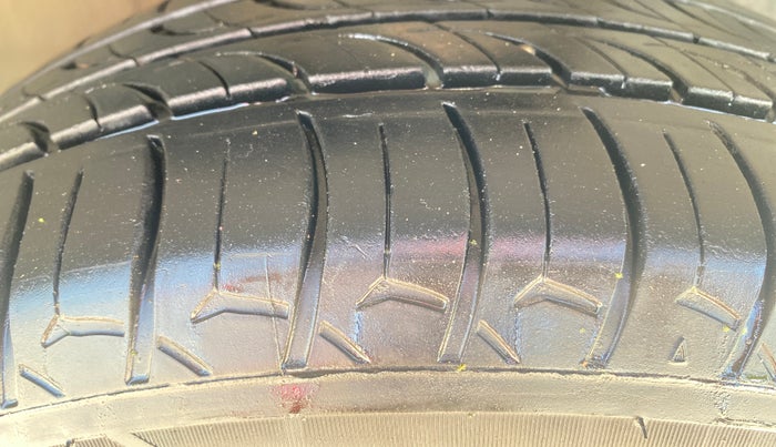 2020 Skoda Rapid 1.0 AMBITION TSI MT, Petrol, Manual, 1,27,714 km, Right Front Tyre Tread