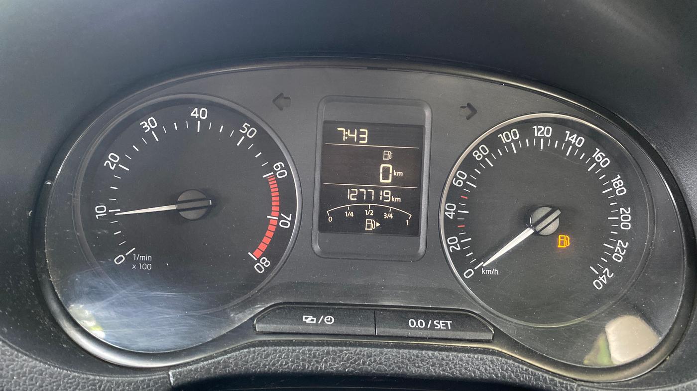 2020 Skoda Rapid 1.0 AMBITION TSI MT, Petrol, Manual, 1,27,734 km, Odometer Image