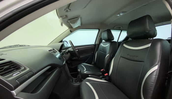 2013 Maruti Swift VXI, Petrol, Manual, 60,634 km, Right Side Front Door Cabin