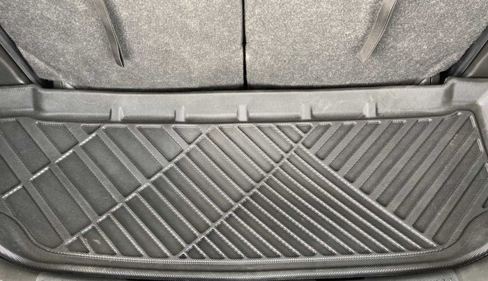 2022 Maruti XL6 ALPHA PLUS MT, Petrol, Manual, 14,504 km, Boot Inside