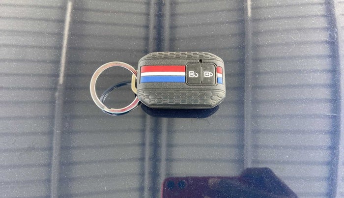 2022 Maruti XL6 ALPHA PLUS MT, Petrol, Manual, 14,504 km, Key Close Up