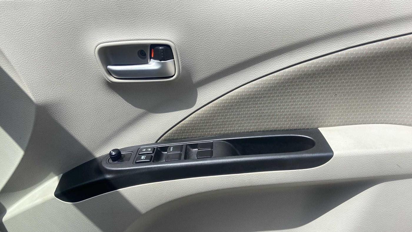 2018 Maruti Celerio ZXI (O), Petrol, Manual, 37,270 km, Driver Side Door Panels Control