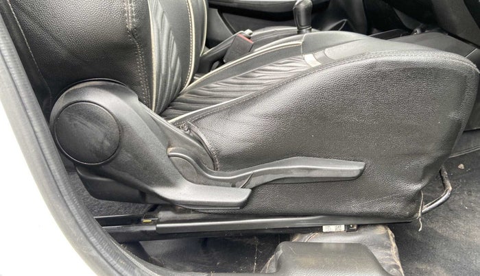 2018 Maruti Swift VDI, Diesel, Manual, 1,02,511 km, Driver Side Adjustment Panel