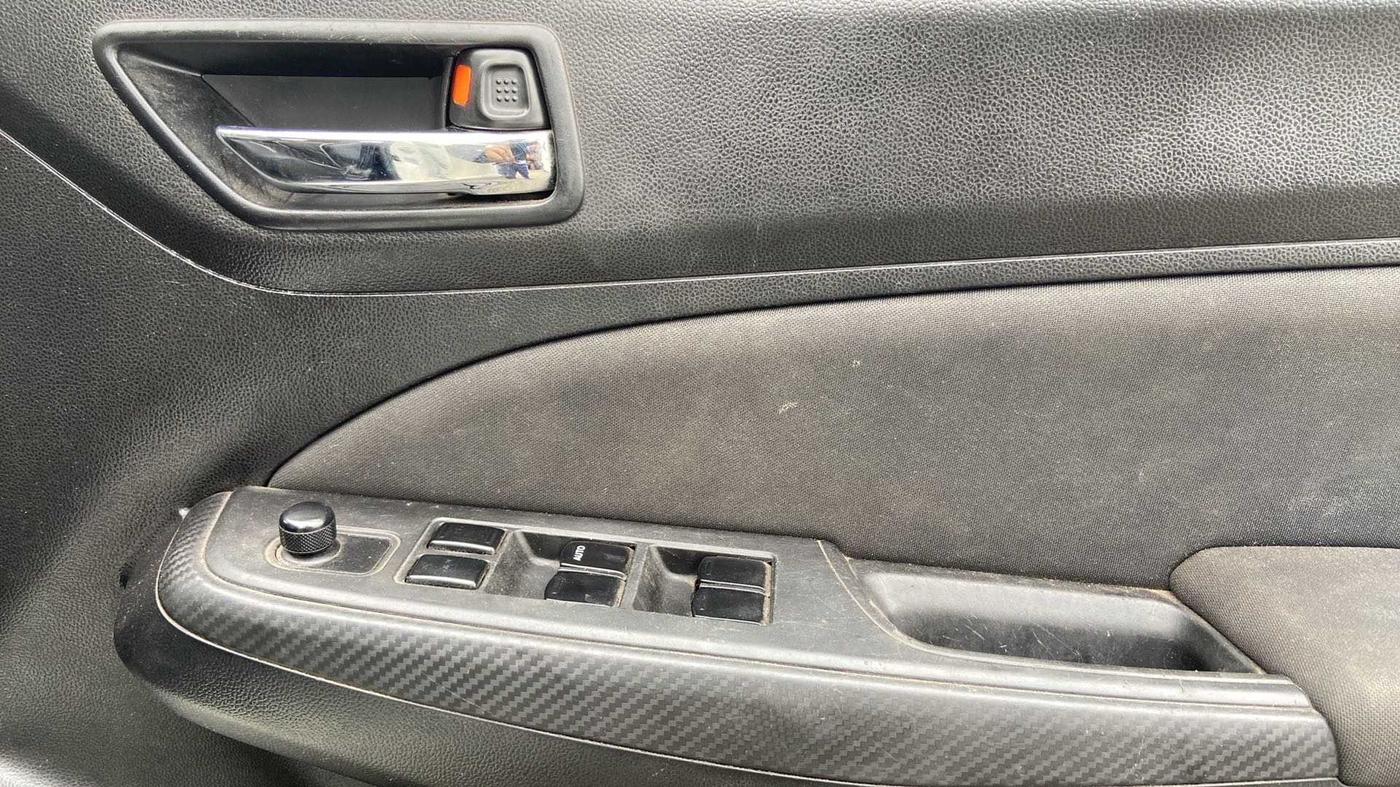 2018 Maruti Swift VDI, Diesel, Manual, 1,02,511 km, Driver Side Door Panels Control