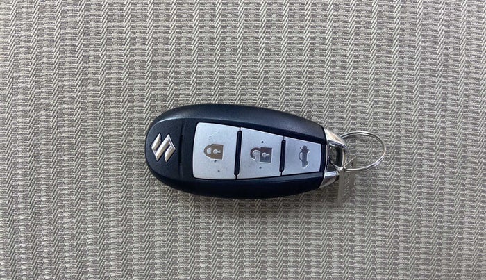 2018 Maruti Ciaz ZETA 1.4  AT PETROL, Petrol, Automatic, 25,333 km, Key Close Up