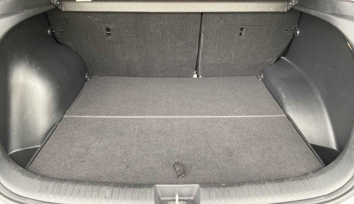2017 Hyundai Creta SX PLUS AT 1.6 DIESEL, Diesel, Automatic, 51,893 km, Boot Inside