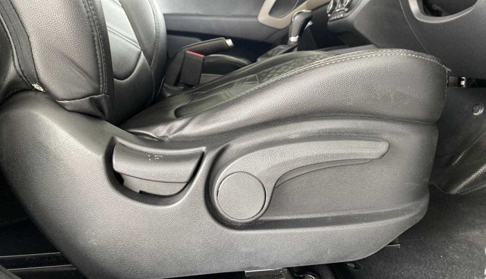 2017 Hyundai Creta SX PLUS AT 1.6 DIESEL, Diesel, Automatic, 51,893 km, Driver Side Adjustment Panel