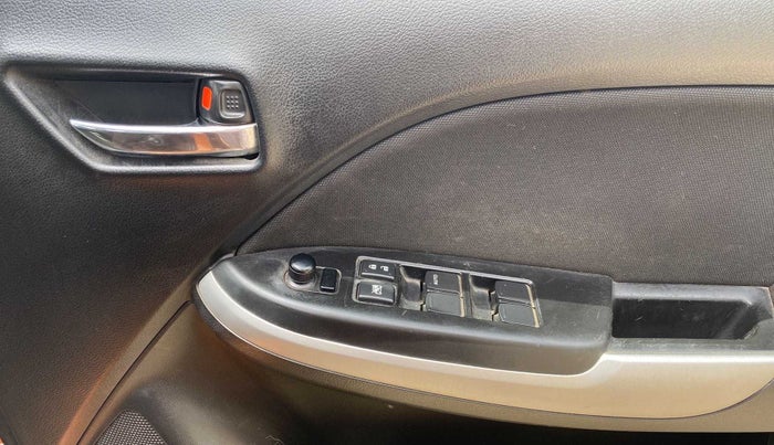 2017 Maruti Baleno DELTA PETROL 1.2, Petrol, Manual, 1,11,012 km, Driver Side Door Panels Control