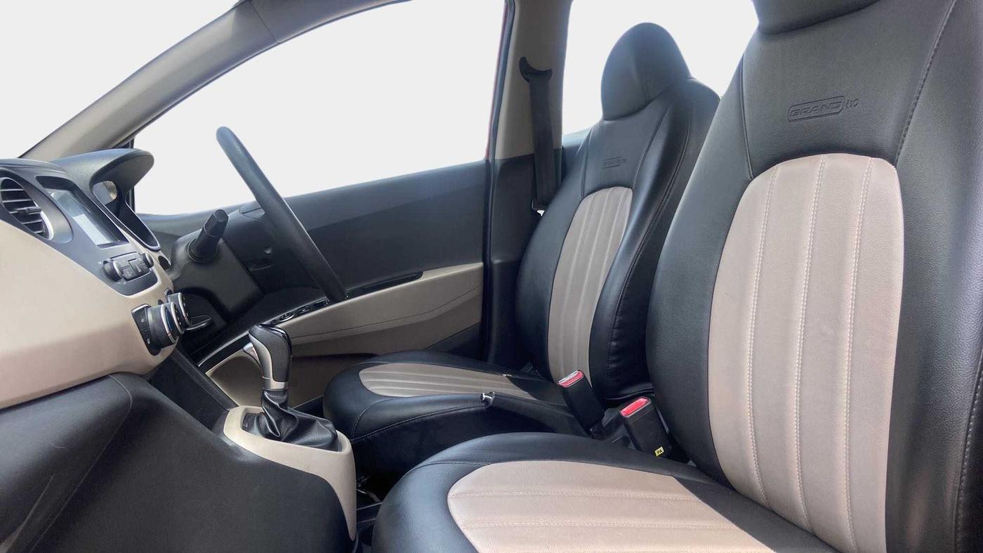 2017 Hyundai Grand i10 SPORTZ (O) AT 1.2 KAPPA VTVT, Petrol, Automatic, 31,065 km, Right Side Front Door Cabin