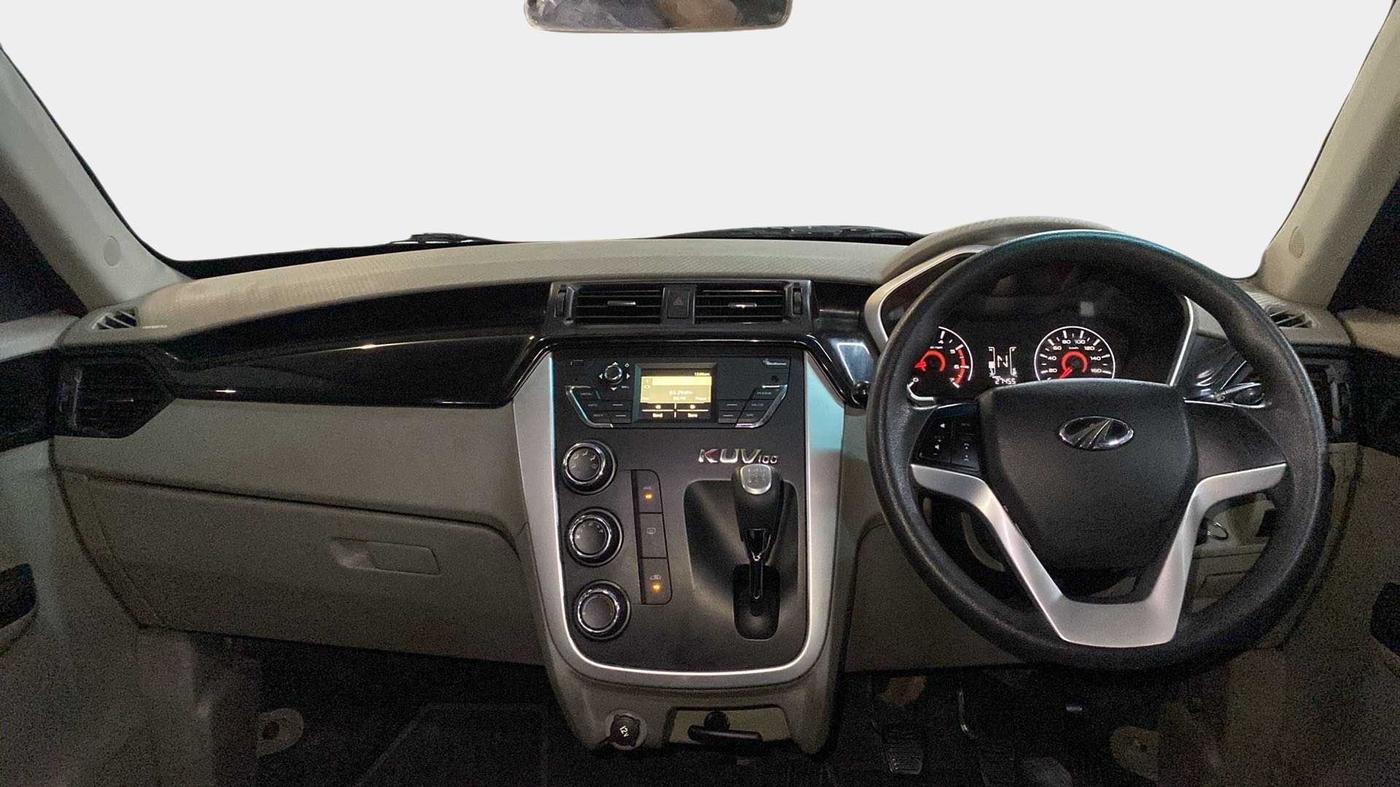 2016 Mahindra Kuv100 K8 5 STR, Petrol, Manual, 27,455 km, Dashboard