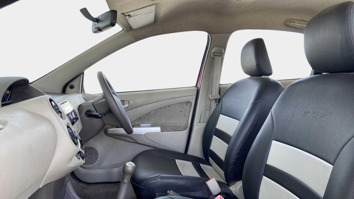 2013 Toyota Etios G, Petrol, Manual, 27,735 km, Right Side Front Door Cabin