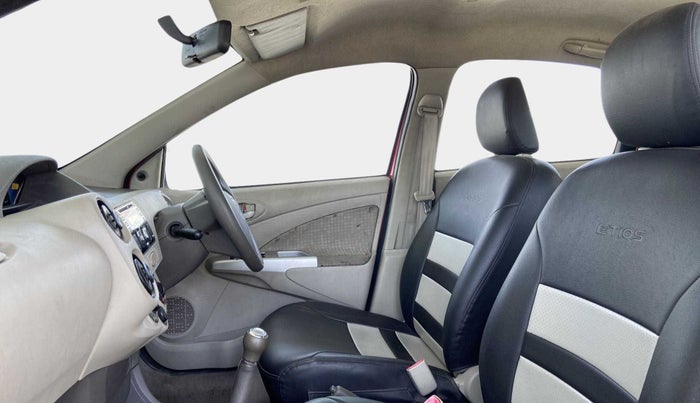 2013 Toyota Etios G, Petrol, Manual, 27,735 km, Right Side Front Door Cabin