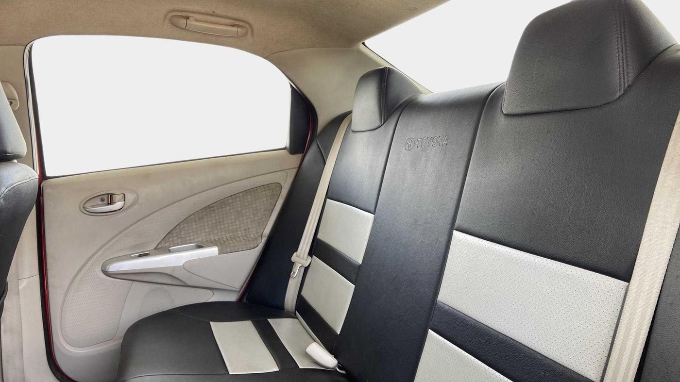 2013 Toyota Etios G, Petrol, Manual, 27,735 km, Right Side Rear Door Cabin