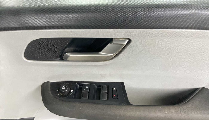 2020 Tata ALTROZ XZ PETROL, Petrol, Manual, 57,955 km, Driver Side Door Panels Control