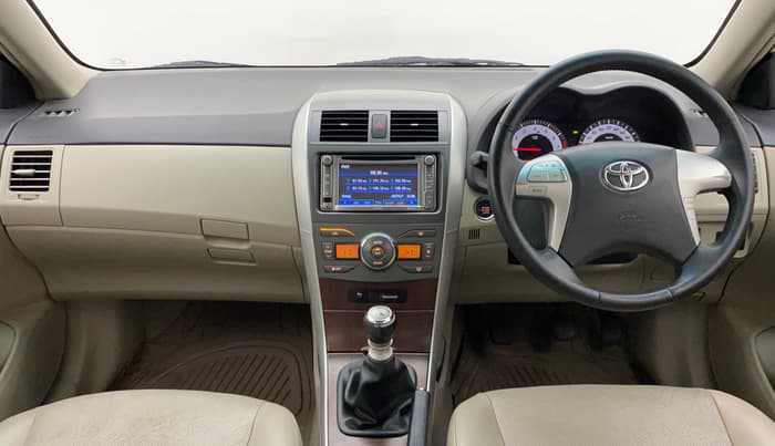 2013 Toyota Corolla Altis GL PETROL, Petrol, Manual, 1,18,123 km, Dashboard