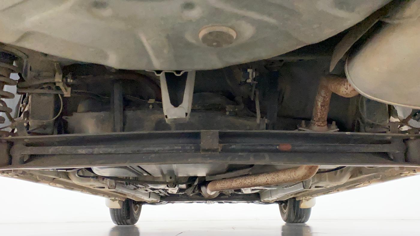 2013 Toyota Corolla Altis GL PETROL, Petrol, Manual, 1,18,123 km, Rear Underbody