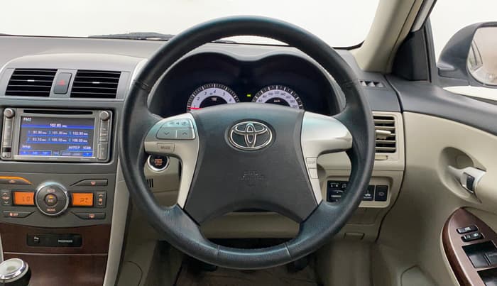 2013 Toyota Corolla Altis GL PETROL, Petrol, Manual, 1,18,123 km, Steering Wheel Close Up