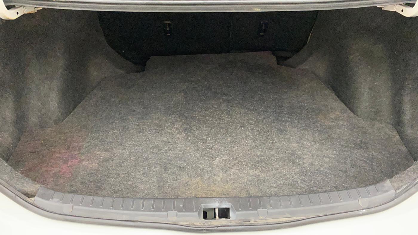 2013 Toyota Corolla Altis GL PETROL, Petrol, Manual, 1,18,123 km, Boot Inside
