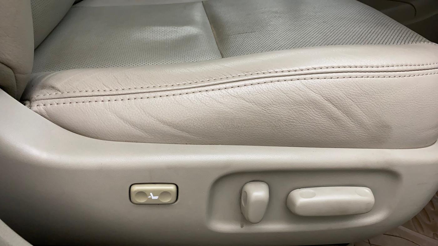 2013 Toyota Corolla Altis GL PETROL, Petrol, Manual, 1,18,123 km, Driver Side Adjustment Panel