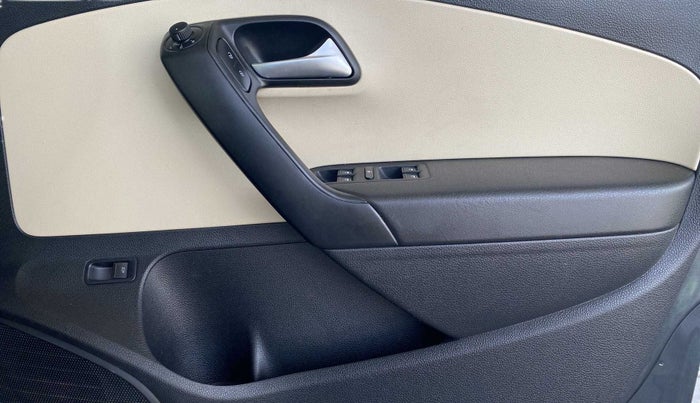 2020 Volkswagen Vento HIGHLINE PLUS 1.0L TSI, Petrol, Manual, 42,650 km, Driver Side Door Panels Control