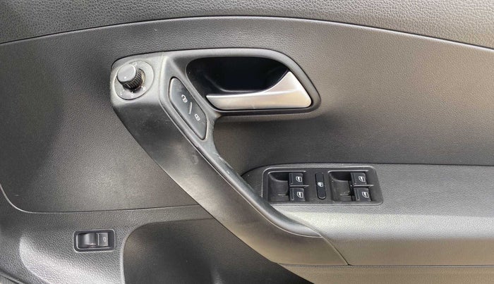 2019 Volkswagen Vento HIGHLINE PLUS 1.2 AT 16 ALLOY, Petrol, Automatic, 45,744 km, Driver Side Door Panels Control