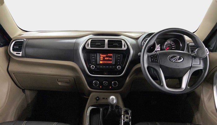 2019 Mahindra TUV300 T8, Diesel, Manual, 30,227 km, Dashboard