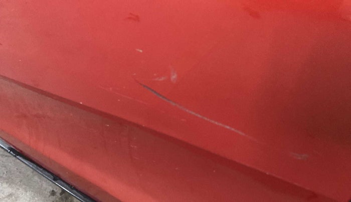 2016 Mahindra Kuv100 K4 6 STR, Petrol, Manual, 53,367 km, Front passenger door - Slightly dented
