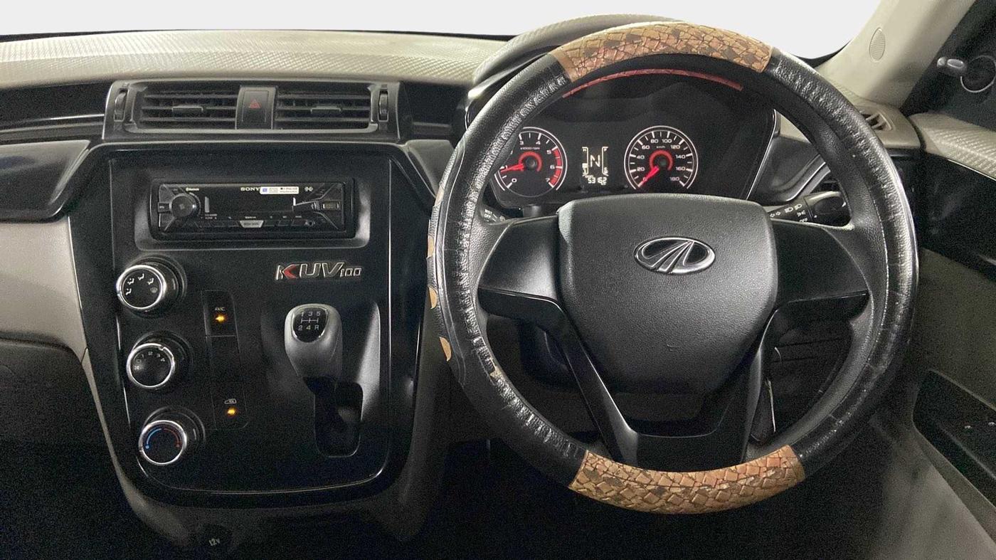 2016 Mahindra Kuv100 K4 6 STR, Petrol, Manual, 53,367 km, Steering Wheel Close Up