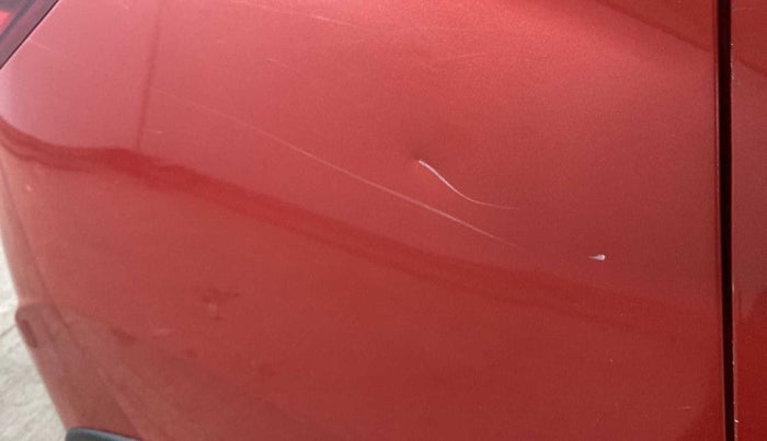 2016 Mahindra Kuv100 K4 6 STR, Petrol, Manual, 53,367 km, Right quarter panel - Slightly dented