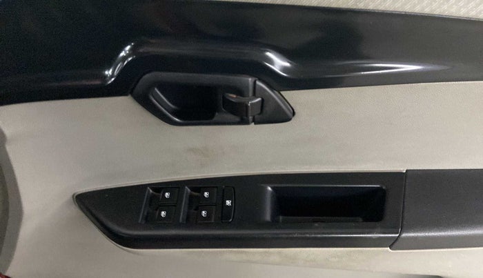 2016 Mahindra Kuv100 K4 6 STR, Petrol, Manual, 53,367 km, Driver Side Door Panels Control