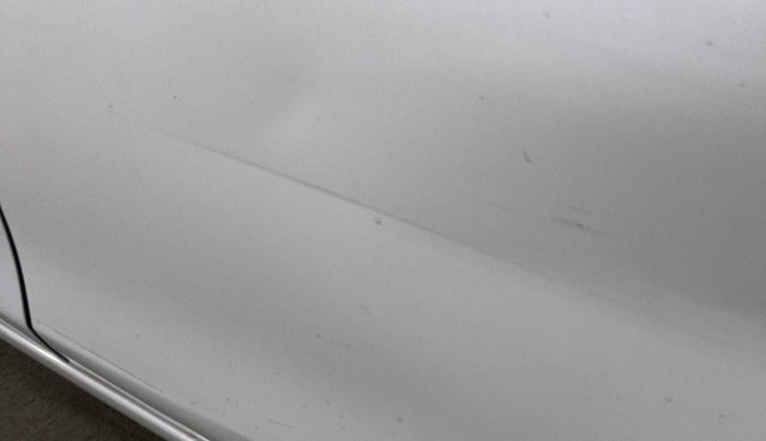 2018 Maruti Ciaz SIGMA DIESEL 1.3, Diesel, Manual, 98,779 km, Rear left door - Slightly dented