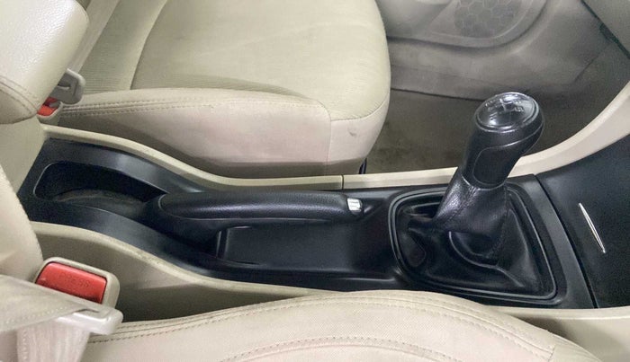 2018 Maruti Ciaz SIGMA DIESEL 1.3, Diesel, Manual, 98,779 km, Gear Lever