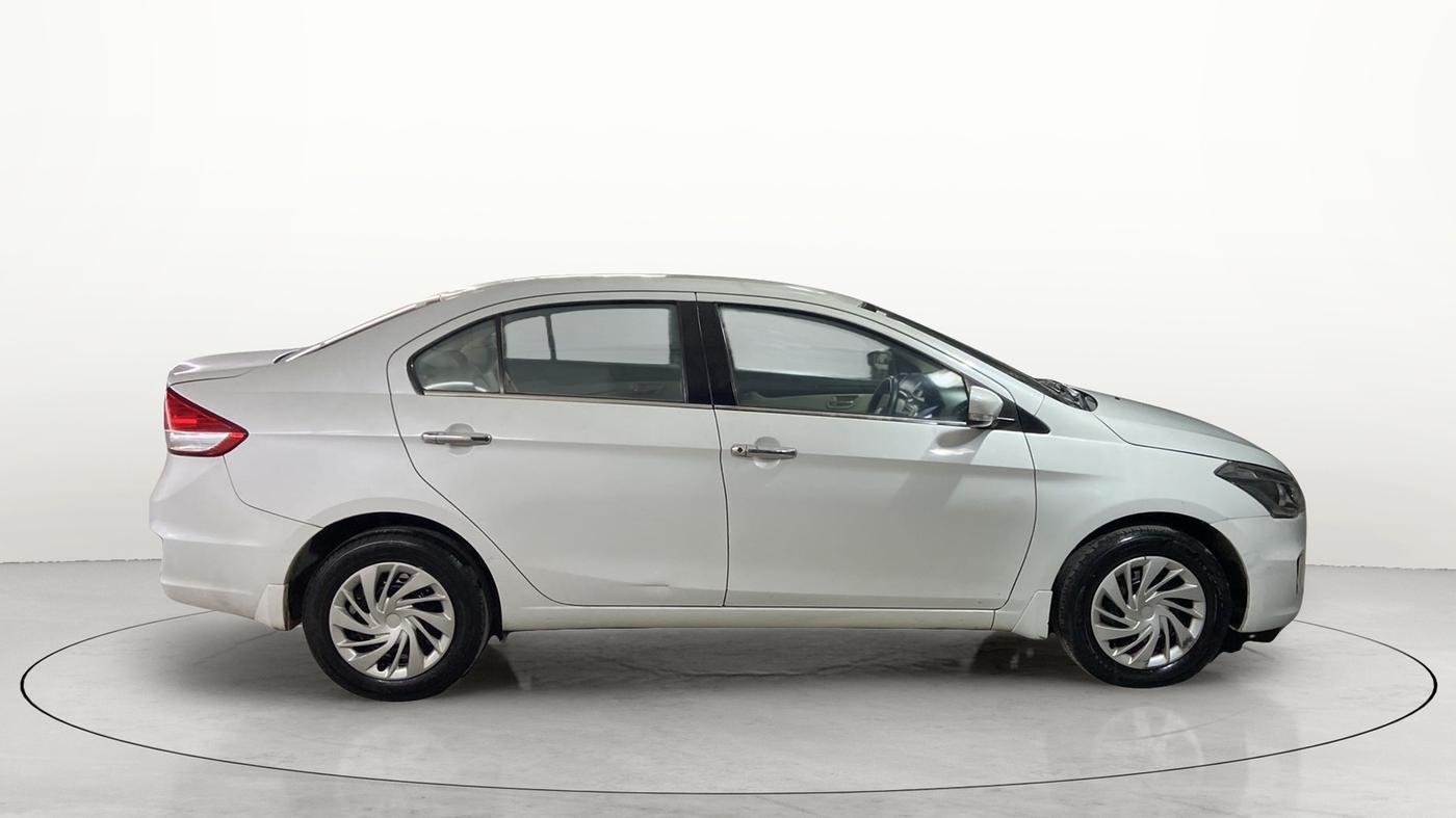 2018 Maruti Ciaz SIGMA DIESEL 1.3, Diesel, Manual, 98,779 km, Right Side View
