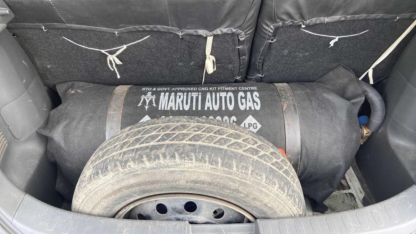 2014 Maruti Ritz VXI ABS AMT, CNG, Automatic, 65,999 km, Boot Inside