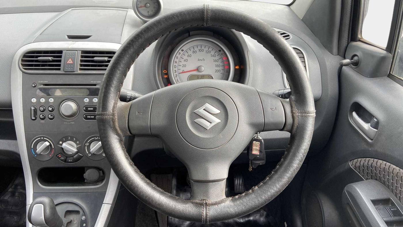 2014 Maruti Ritz VXI ABS AMT, CNG, Automatic, 65,999 km, Steering Wheel Close Up