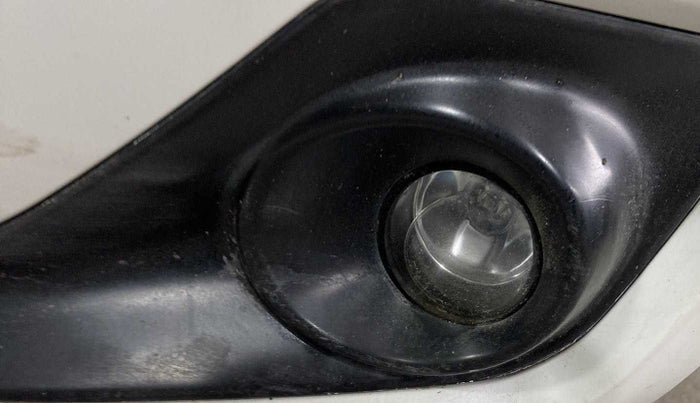 2018 Maruti Swift ZXI AMT, Petrol, Automatic, 1,11,791 km, Left fog light - Minor damage
