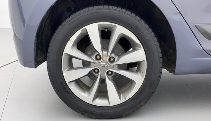 2016 Hyundai Elite i20 ASTA 1.2, Petrol, Manual, 1,19,567 km, Right Rear Wheel